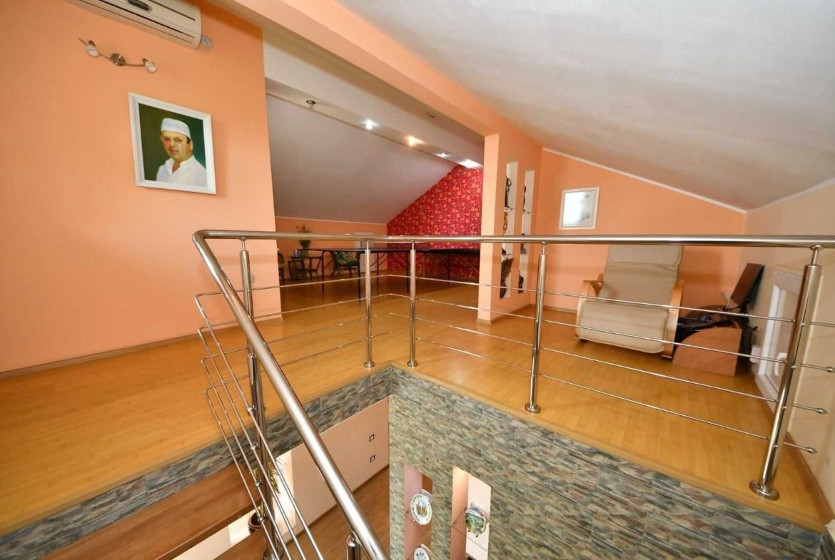 Casa de vanzare – zona Arcasilor, Galati - 280 mp utili - 275000 euro - foto 9