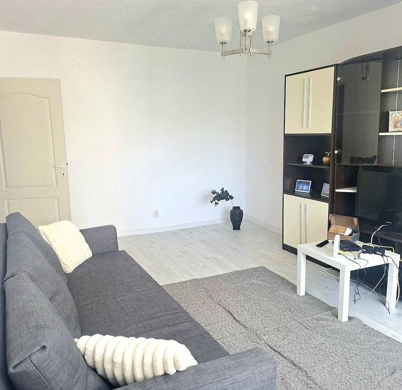 De inchiriat apartament 2 camere, Piața Centrală, et. 4, renovat, 450 eur - foto 4