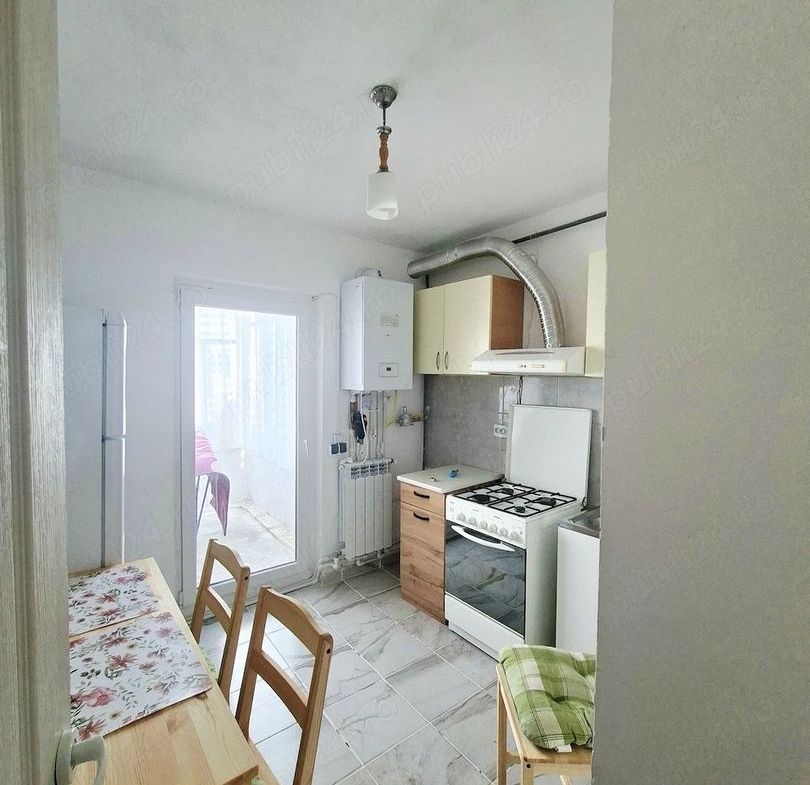 De inchiriat apartament 2 camere, Piața Centrală, et. 4, renovat, 450 eur - foto 8