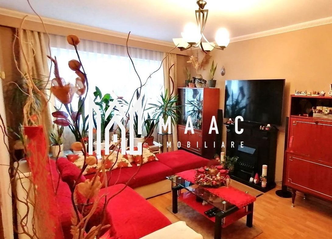 Apartament 3 camere I Decomandat I Zona Vasile Aaron - foto 4