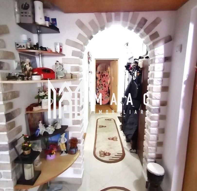 Apartament 3 camere I Decomandat I Zona Vasile Aaron - foto 7