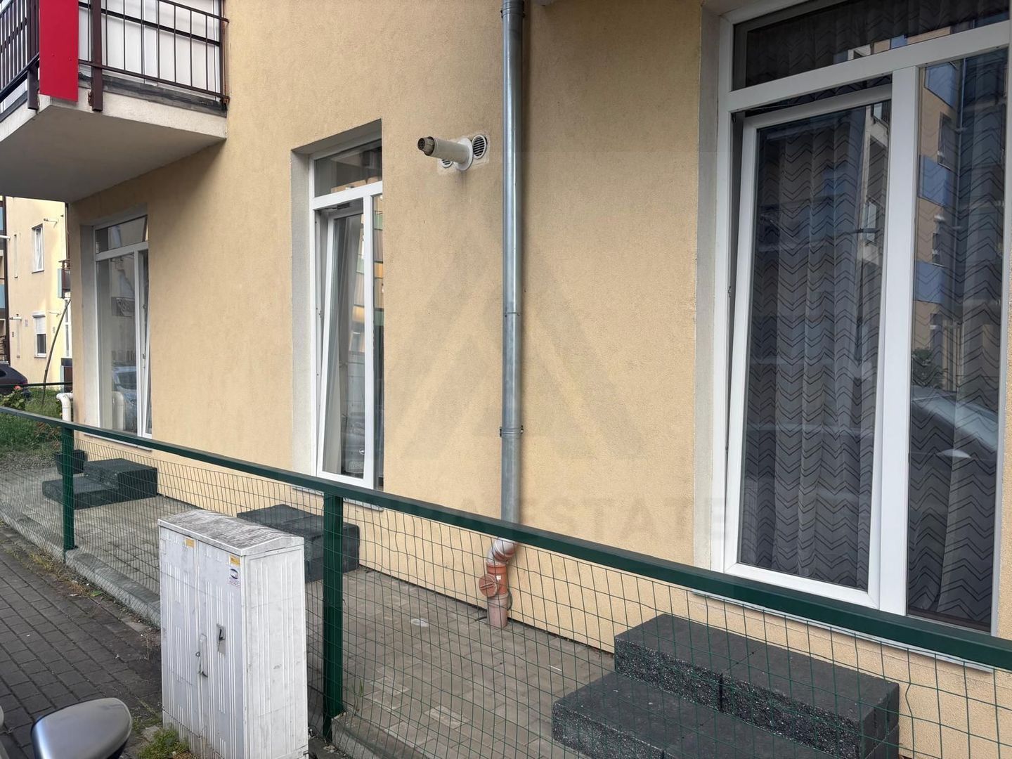 Apartament 2 camere 52 mp curte proprie 30 mp Turnișor