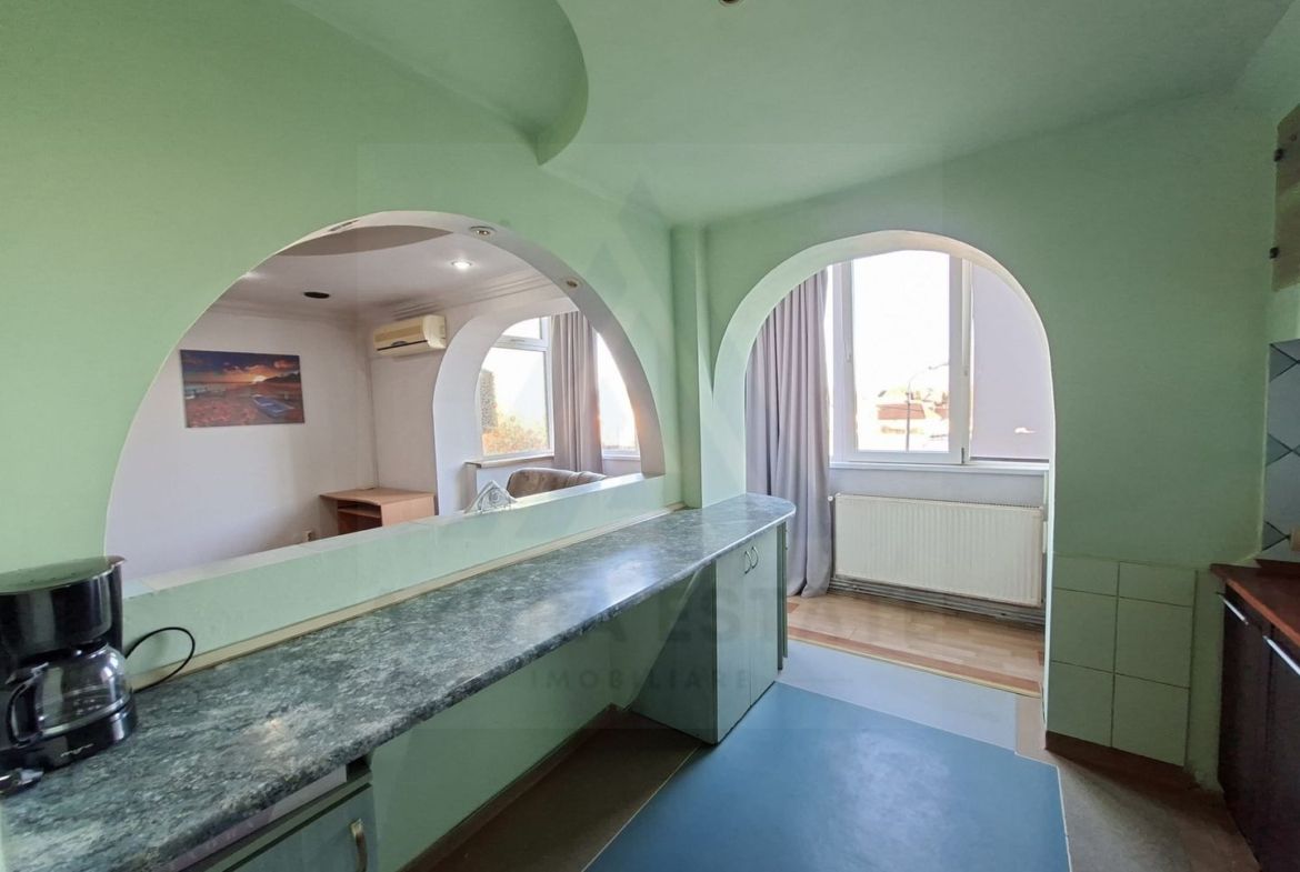 Apartament 3 camere 2 dormitoare 72 mp etaj 2 balcoane zona Terezian - foto 2