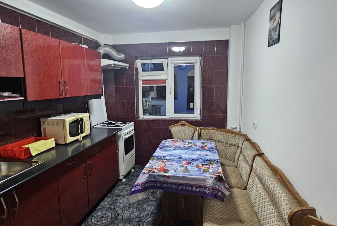 Crangasi apartament 3 camere de inchiriat mobilat si utilat - foto 3
