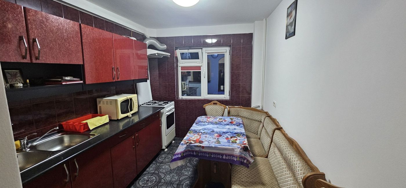 Crangasi apartament 3 camere de inchiriat mobilat si utilat - foto 3
