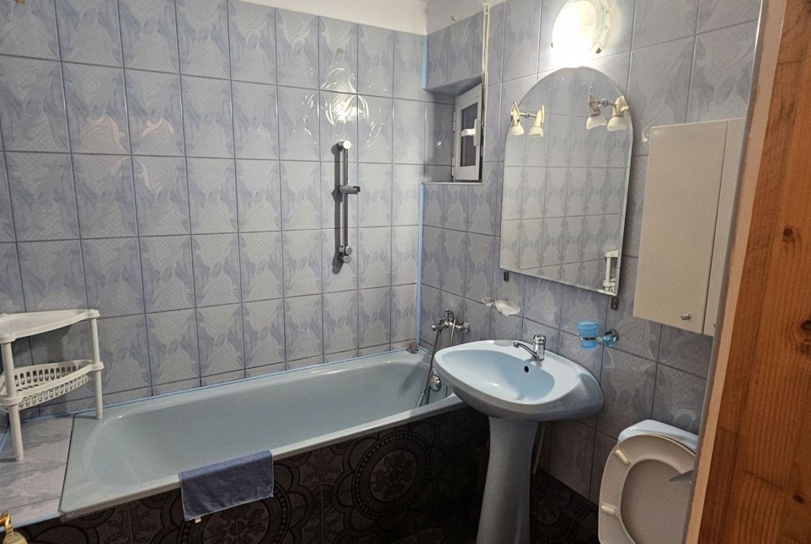 Crangasi apartament 3 camere de inchiriat mobilat si utilat - foto 10