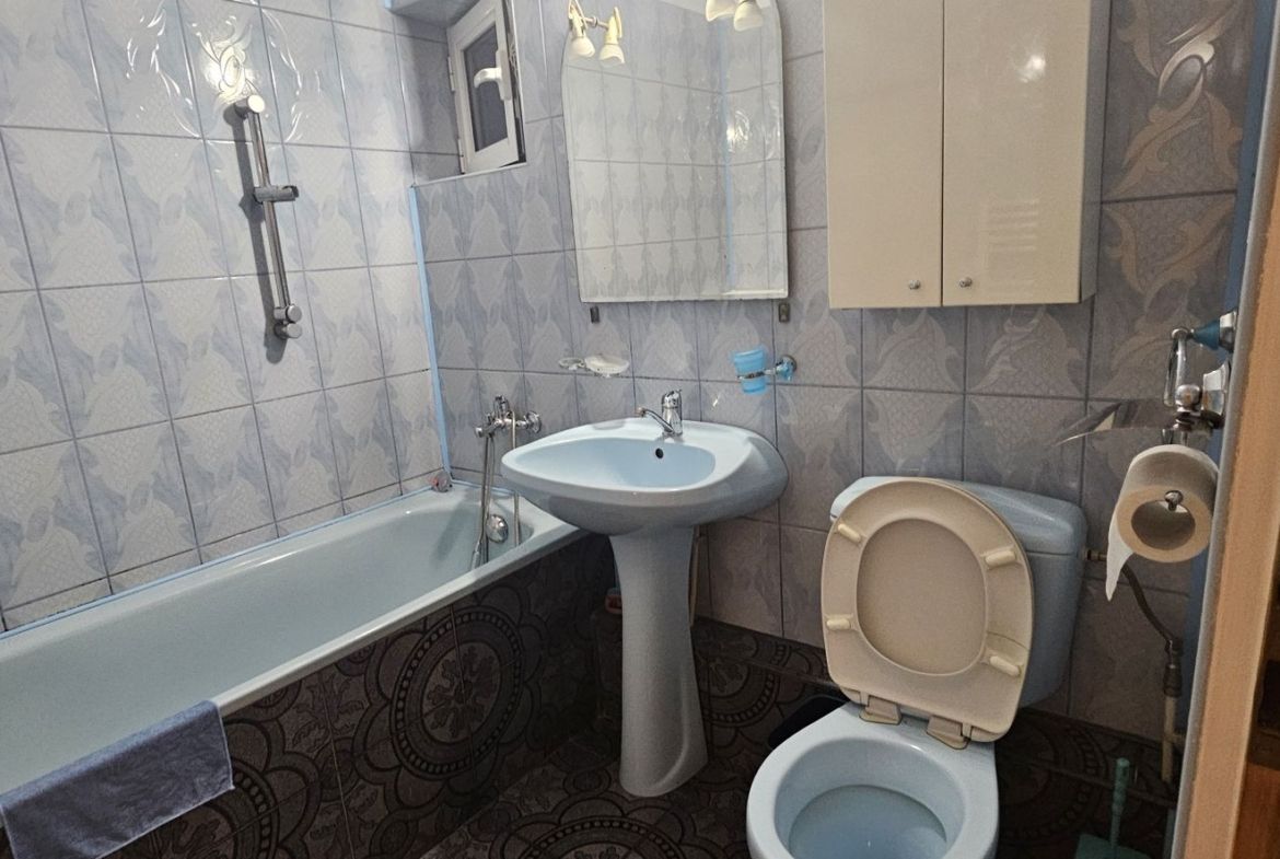 Crangasi apartament 3 camere de inchiriat mobilat si utilat - foto 11