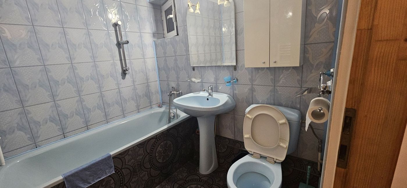 Crangasi apartament 3 camere de inchiriat mobilat si utilat - foto 11