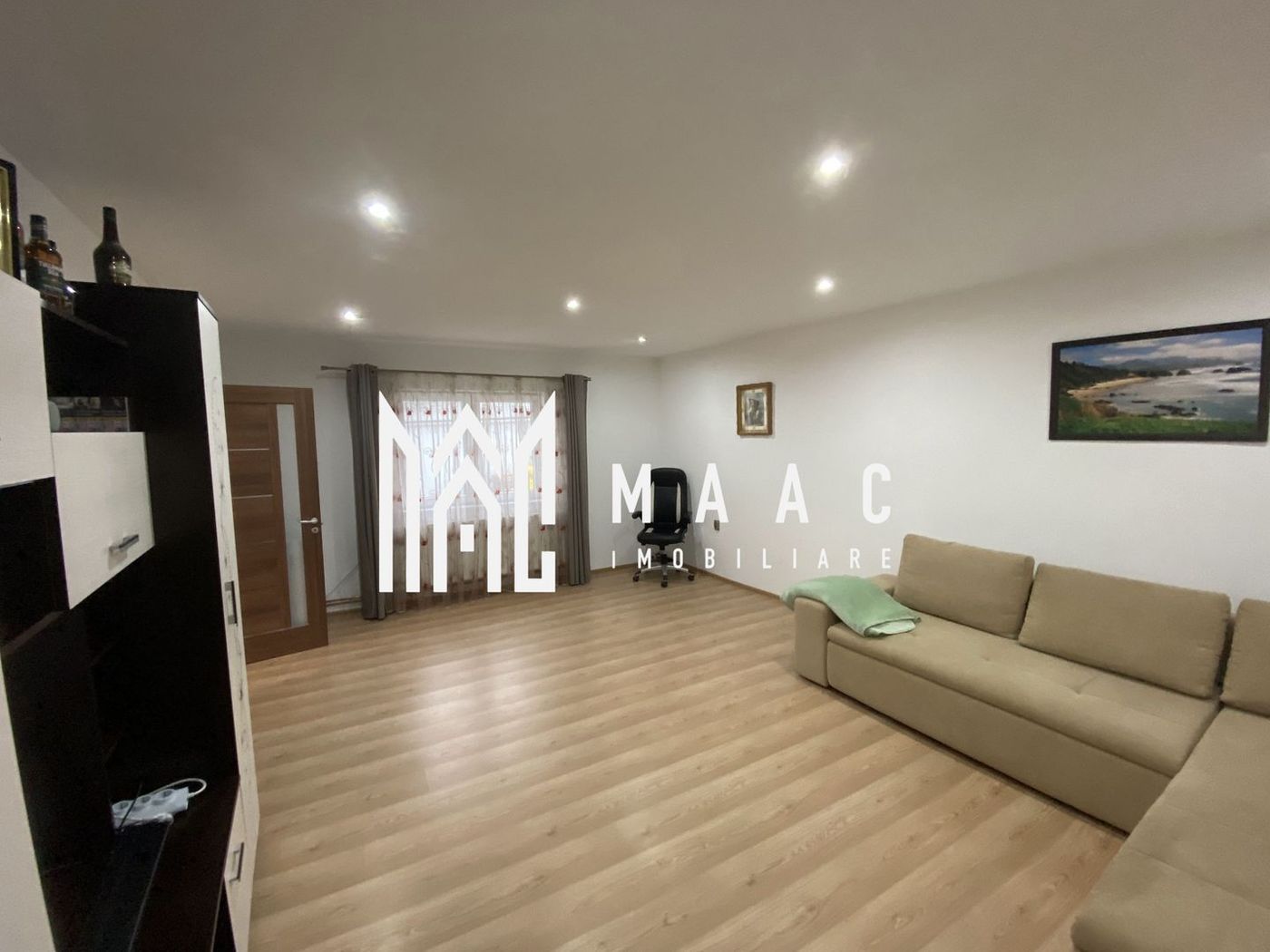 Apartament la casa | Renovat | Garaj | Curte | Lazaret - foto 2