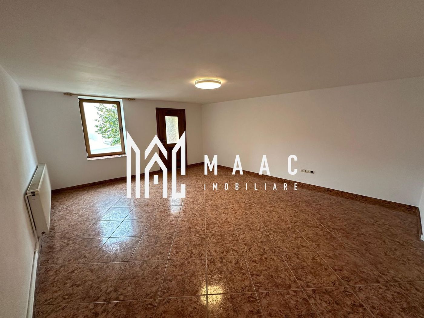 Spatiu comercial | Renovat | Zona centrala - Slimnic - Imagine principala Spatiu comercial | Renovat | Zona centrala - Slimnic - Imagine principala