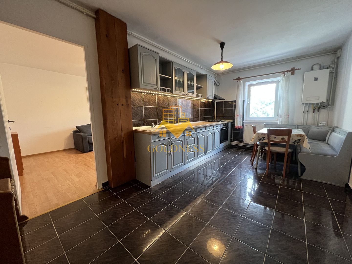 Casă 3 camere de vânzare | Lupeni, Sibiu | garaj, pivniță