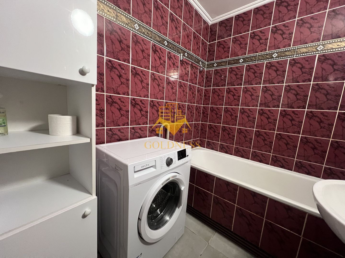 Casă 3 camere de vânzare | Lupeni, Sibiu | garaj, pivniță
