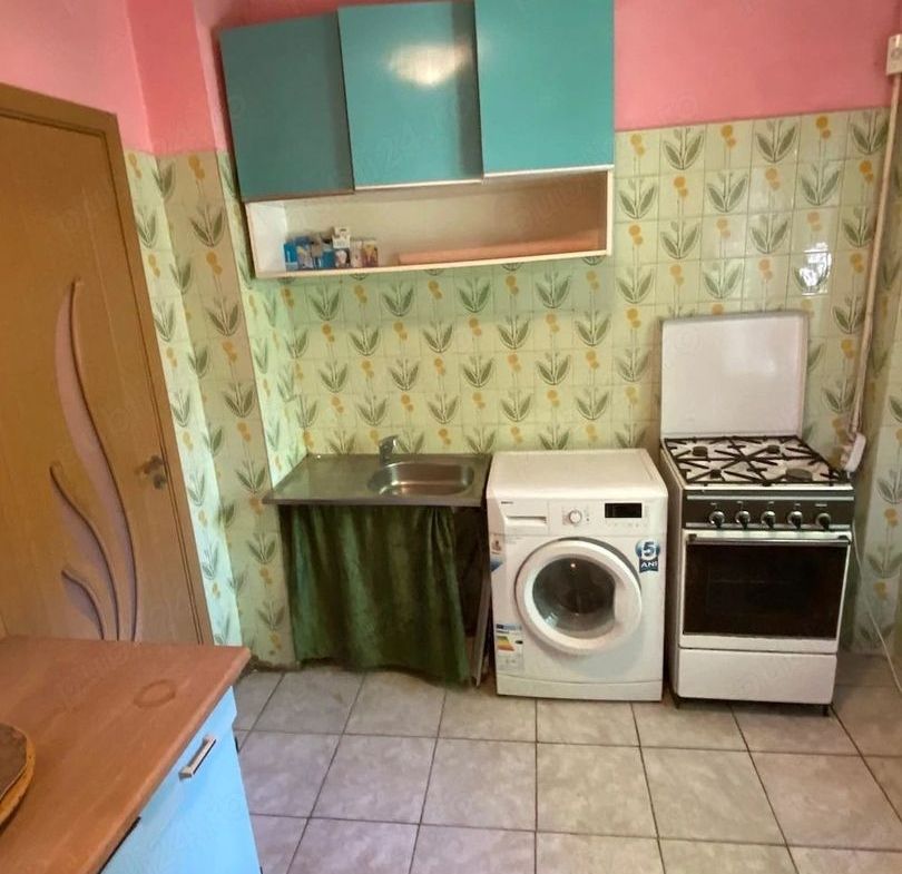 Apartament 2 Camere de Vanzare -Lujerului Metrou -50 mp