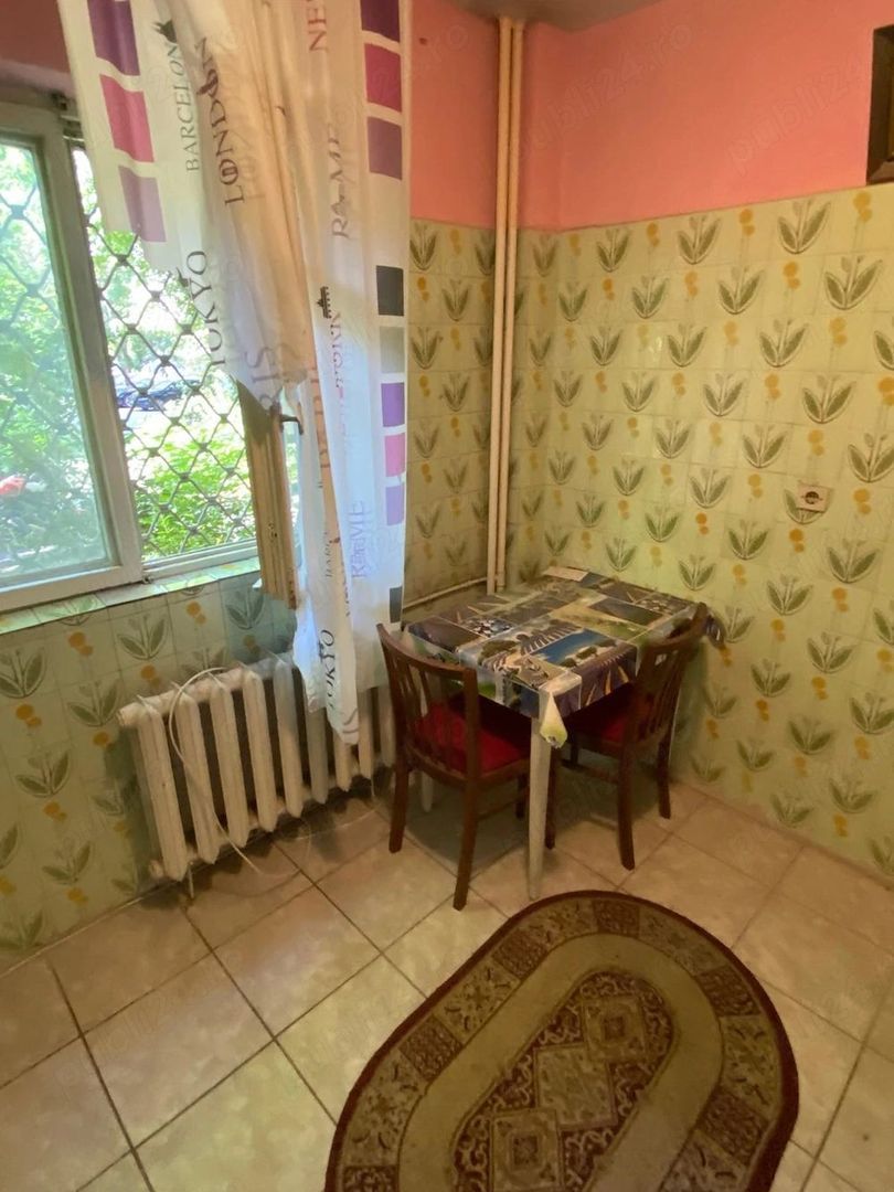 Apartament 2 Camere de Vanzare -Lujerului Metrou -50 mp