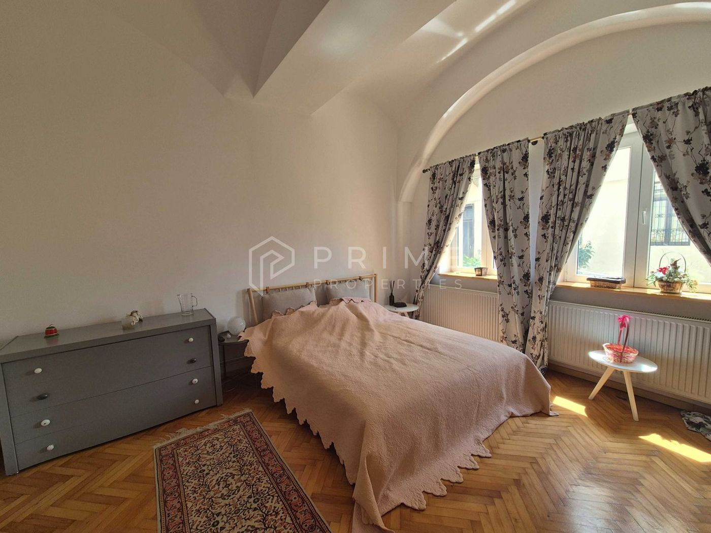 Apartament cu 2 camere de închiriat Ultracentral - Imagine principala
