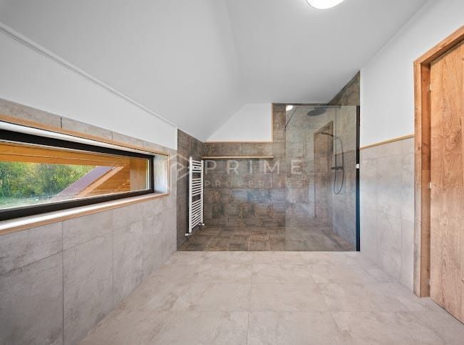 Proprietate exclusivistă în Corunca: 200 mp utili, teren generos - foto 5