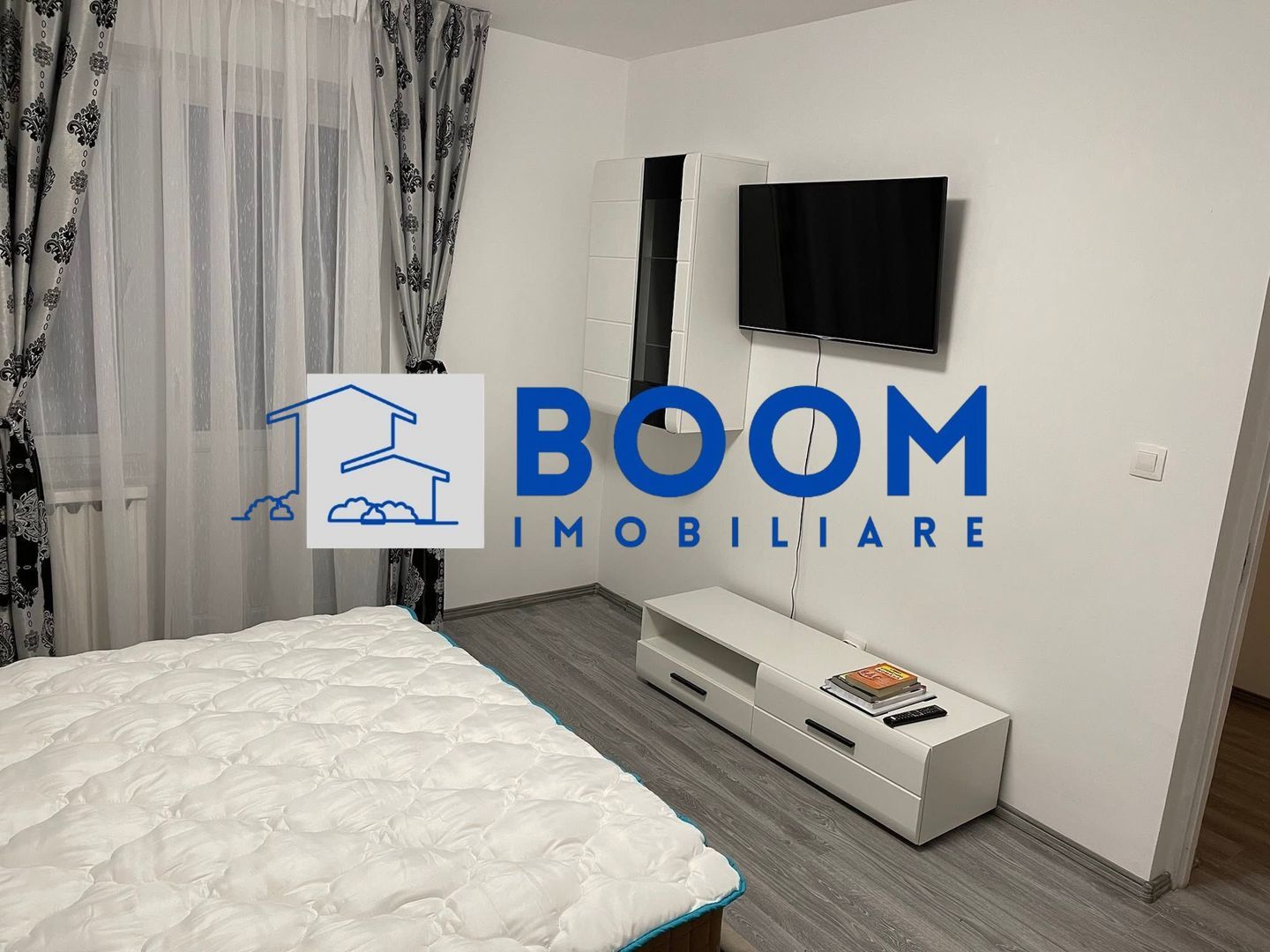 Apartament modern Ultracentral | Loc de parcare inclus | 2 balcoane |