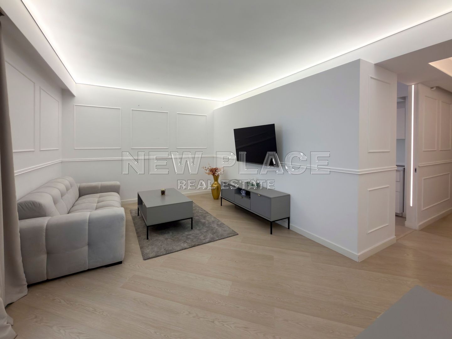 [VIDEO] CORTINA NORTH | Bucatarie inchisa [+21% TVA] Terasa 30 mp