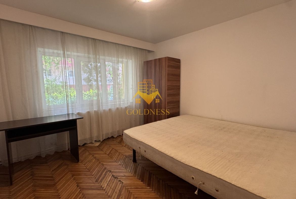 3 camere, decomandate, Piata Zorilor Zona Louis Pasteour, UMF