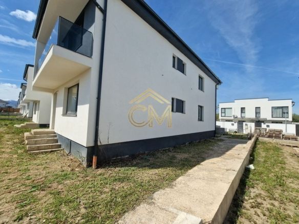 Quadruplex 4 Camere / 82MPU / Terasa / 170MP Curte - Imagine principala