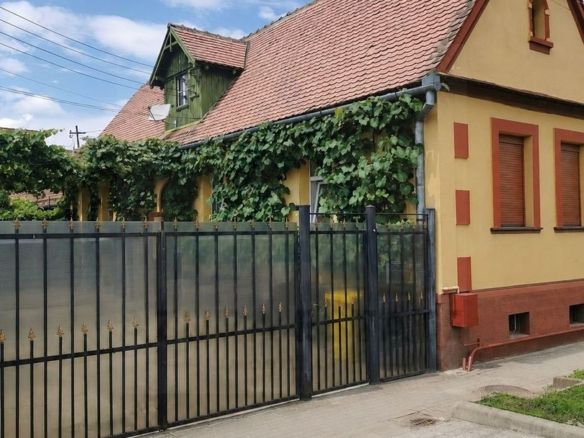 Casa individuala 85 mp utili anexa in curte si 254 mp teren Cristian - Imagine principala