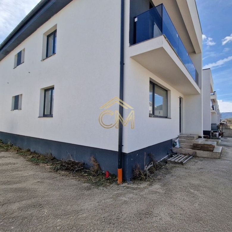 Quadruplex 4 Camere / 110MPU / Terasa / 155MP Teren - Imagine principala