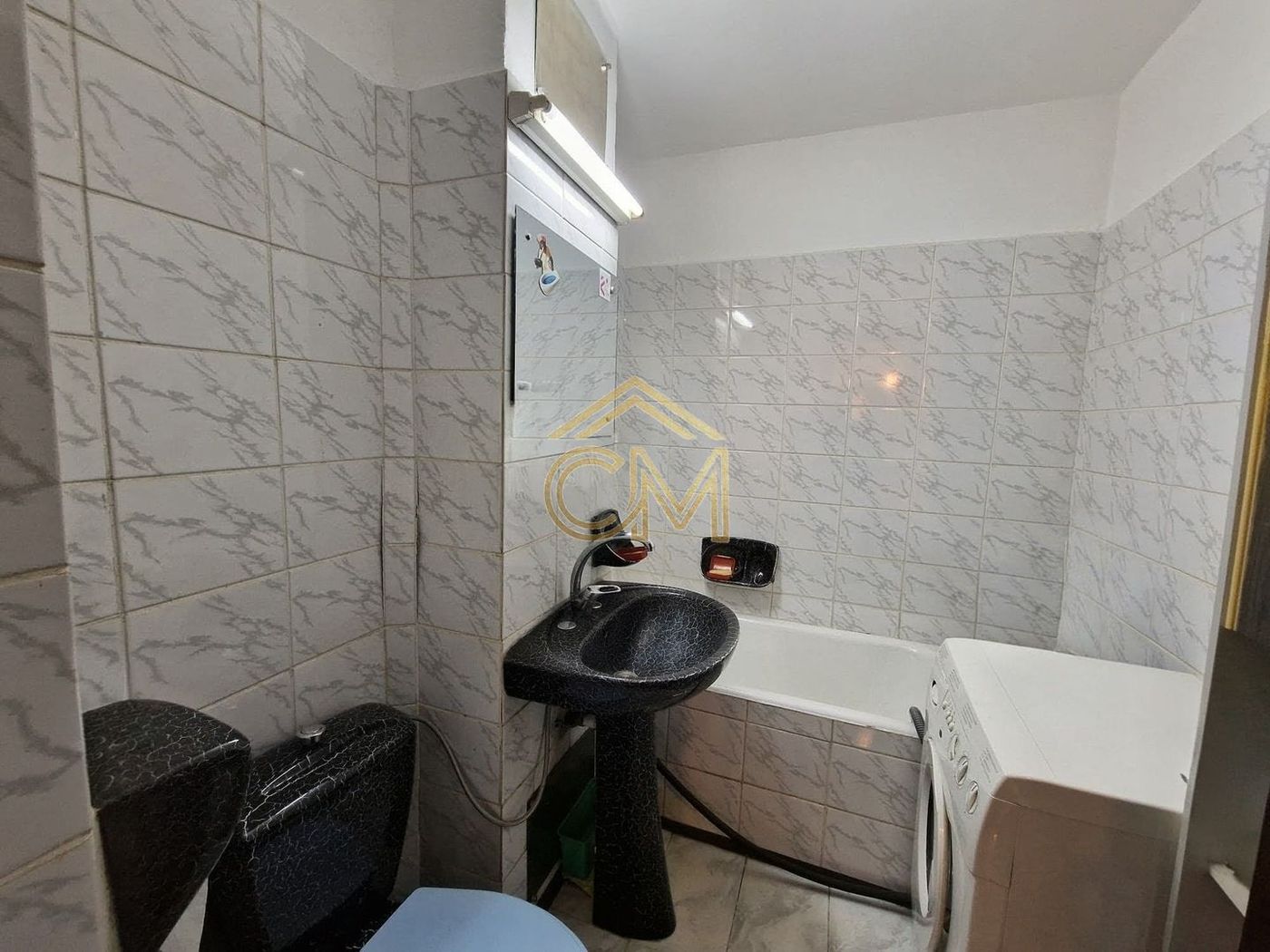 Apartament 4 Camere-2 Bai-2 Balcoane- Pivnita-80 MP - foto 4