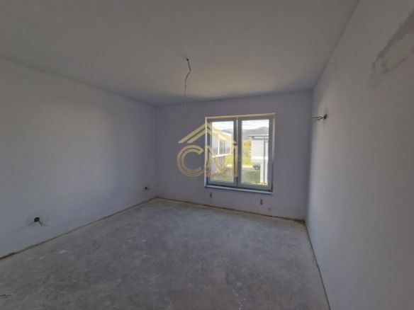 Casă 4 Camere - 110 MPU - 264 MP Teren - Terasa - foto 3