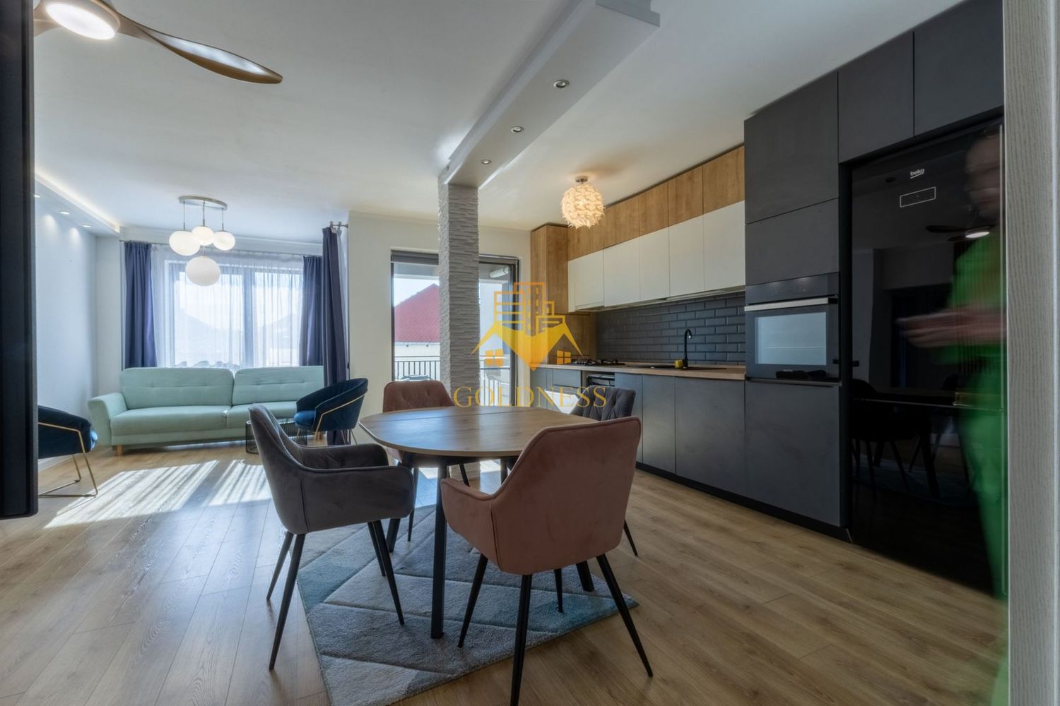 anBn-9849 3 camere, premium, bloc nou, Buna Ziua, Zona Bonjour, ELF, Mega Image