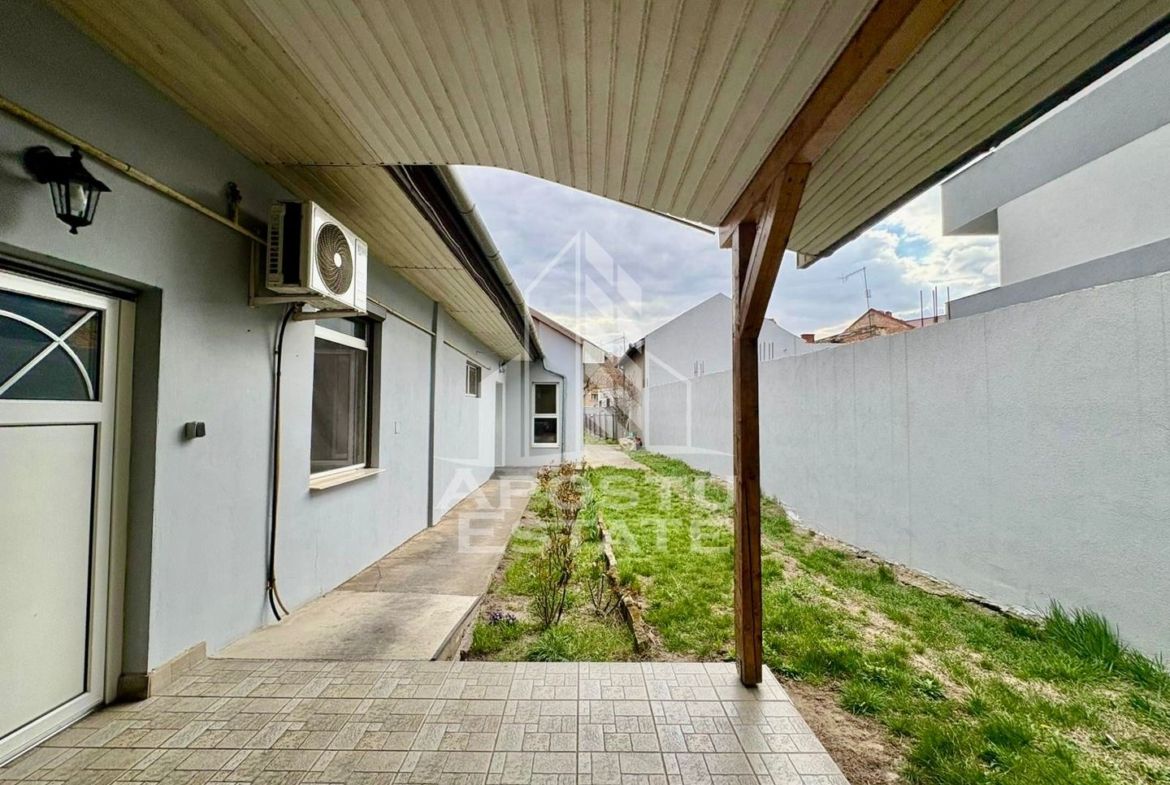 Casa individuala de vanzare zona Traian Timisoara, 2 fronturi stradale