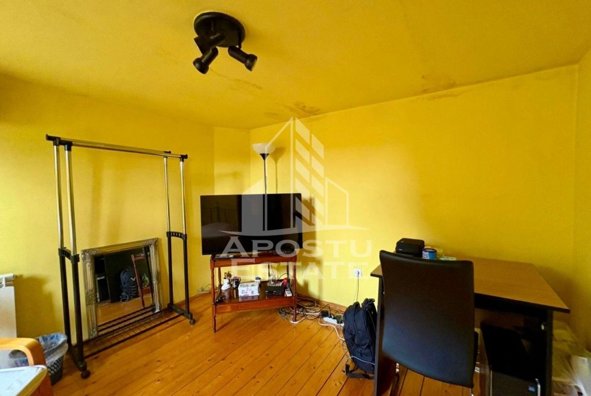 Casa individuala de vanzare zona Traian Timisoara, 2 fronturi stradale