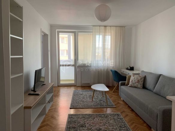 DE ÎNCHIRIAT: Apartament modern cu 2 camere și panoramă – Semicentral