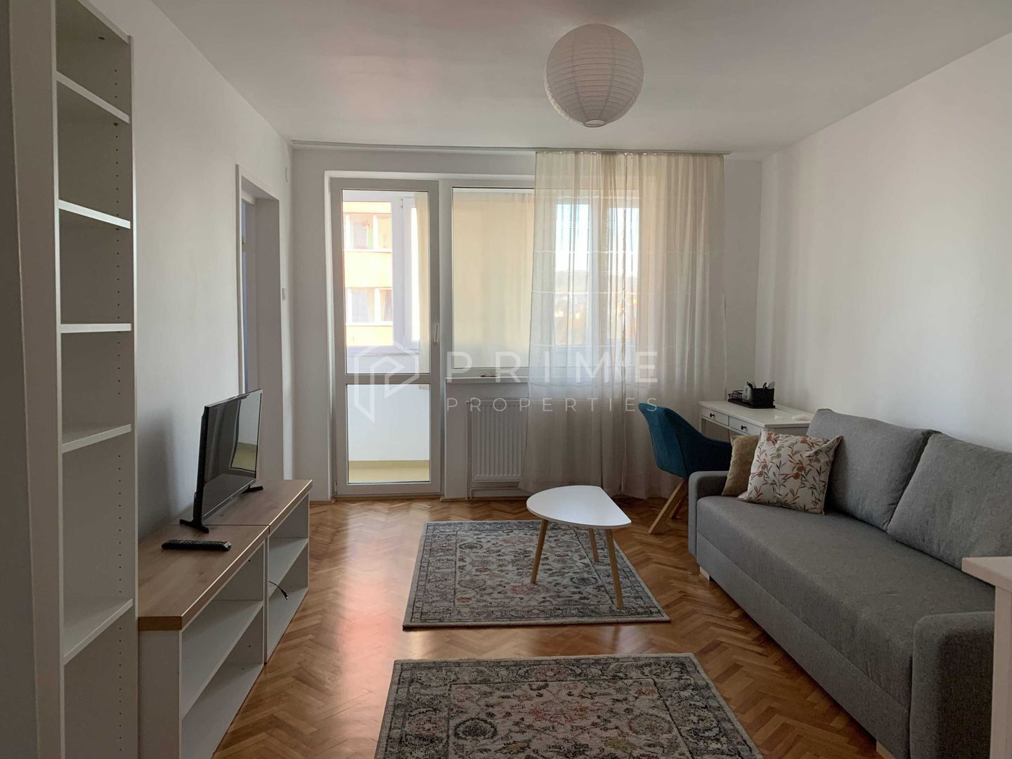 DE ÎNCHIRIAT: Apartament modern cu 2 camere și panoramă – Semicentral