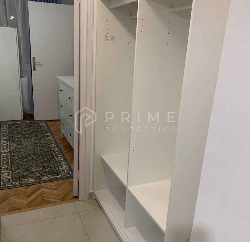 DE ÎNCHIRIAT: Apartament modern cu 2 camere și panoramă – Semicentral