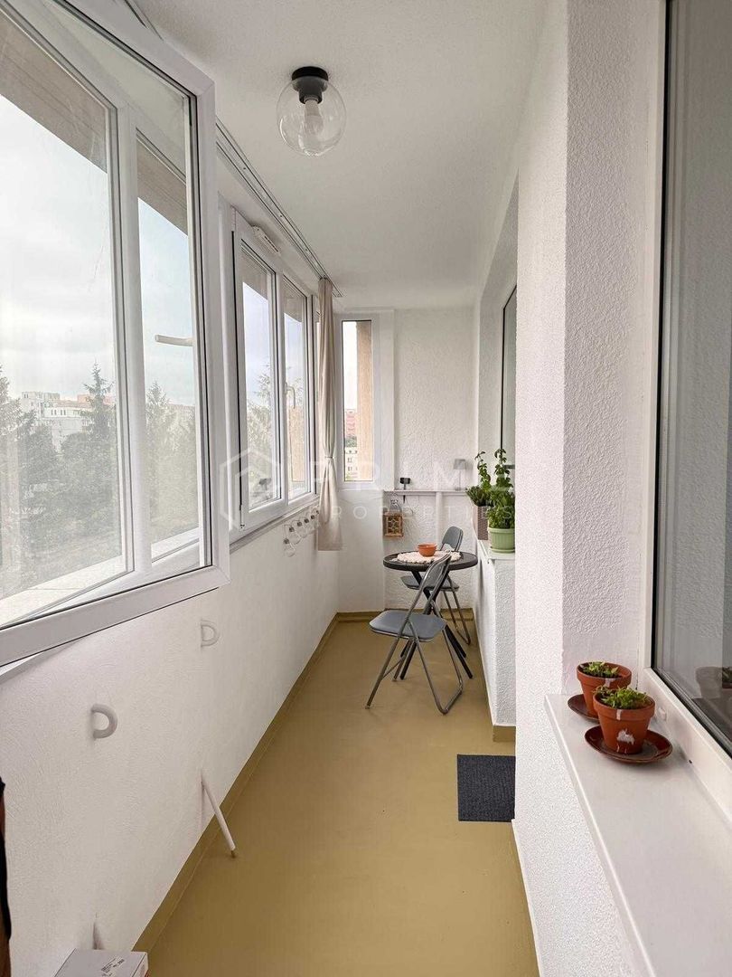 DE ÎNCHIRIAT: Apartament modern cu 2 camere și panoramă – Semicentral