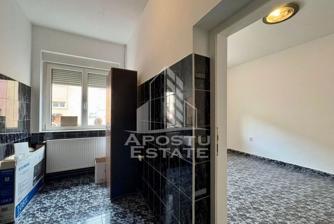 Casa individuala de vanzare zona Traian Timisoara, 2 fronturi stradale