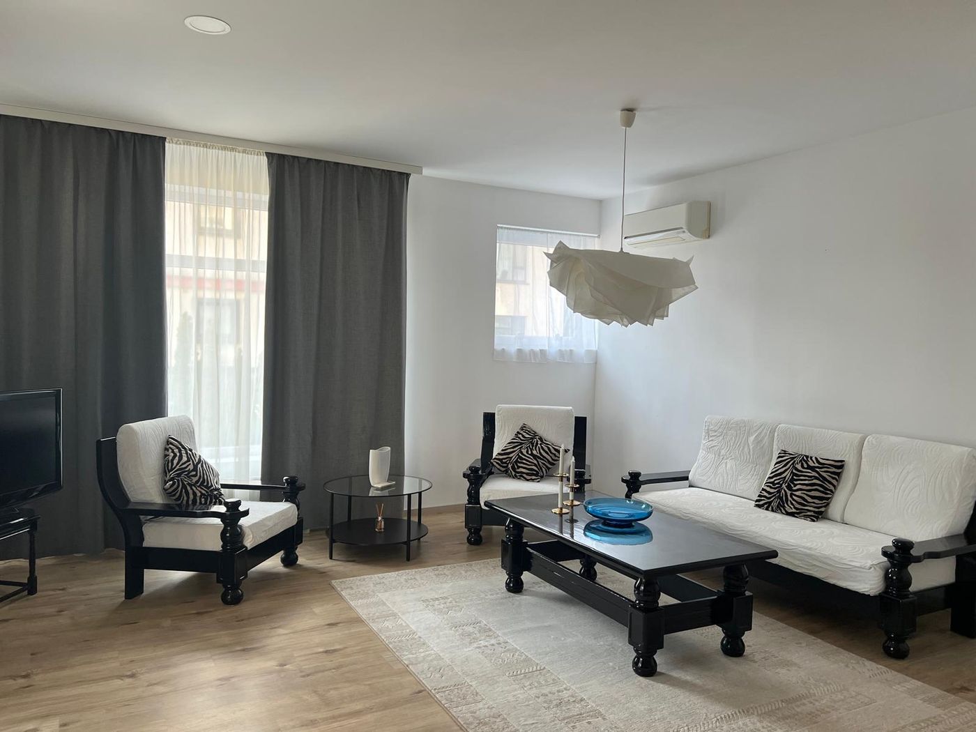 Apartament 3 camere (provenit din 4), in complex Laguna Residence - Imagine principala