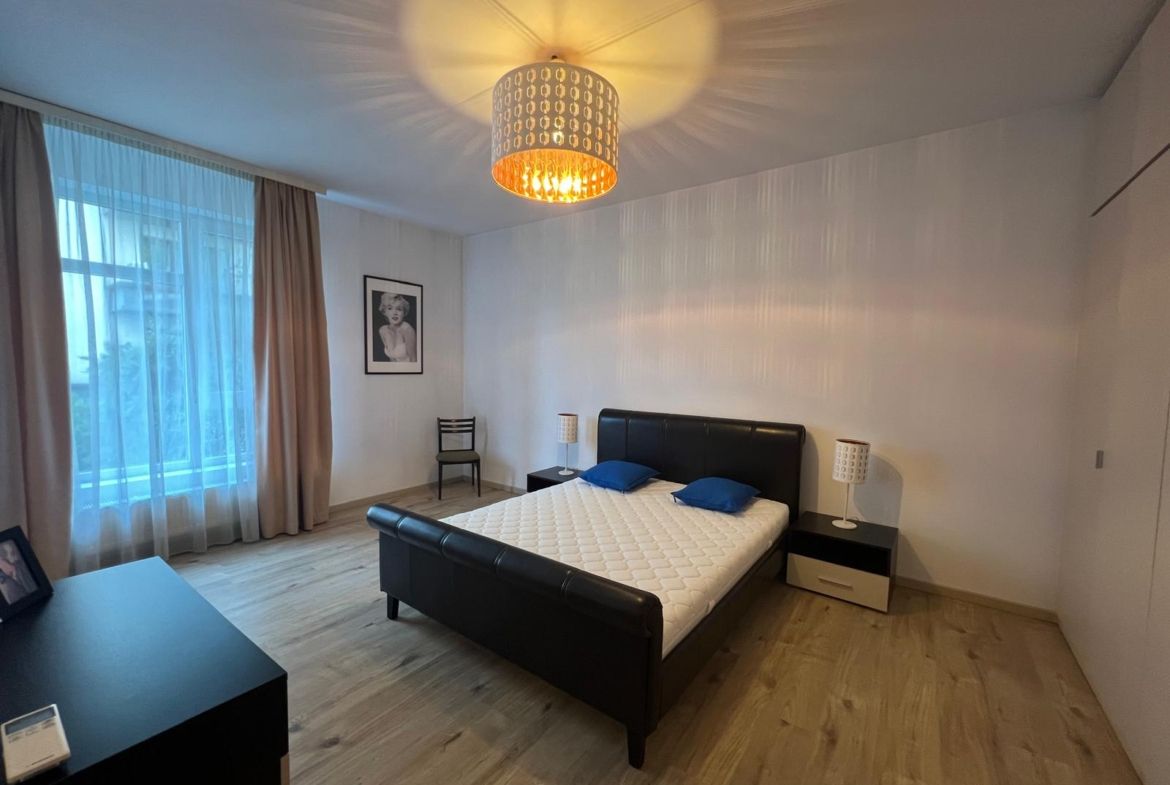 Apartament 3 camere (provenit din 4), in complex Laguna Residence - foto 3