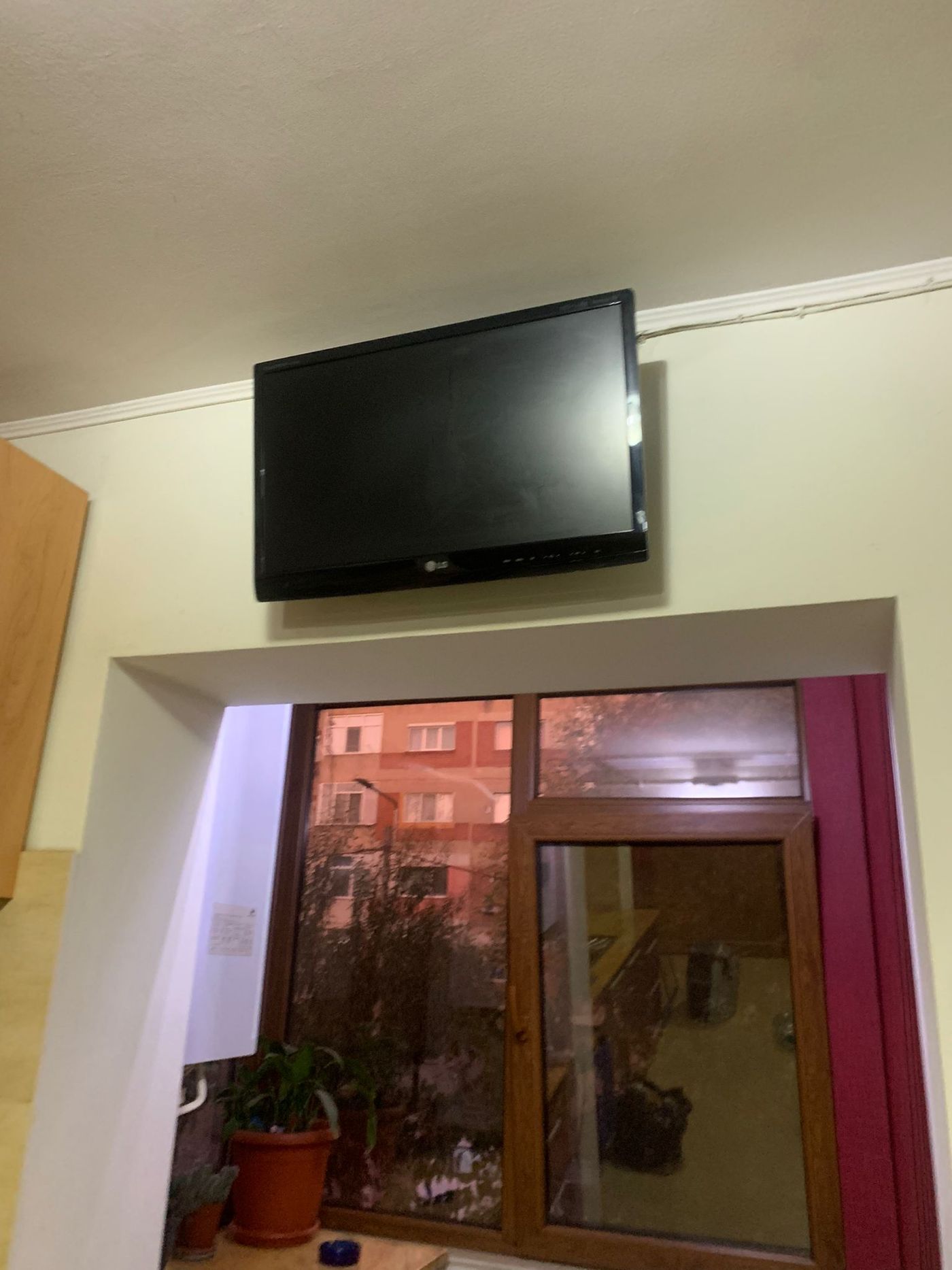 Apartament 3 camere decomandate în Tulcea complet mobilat și utilat - foto 4