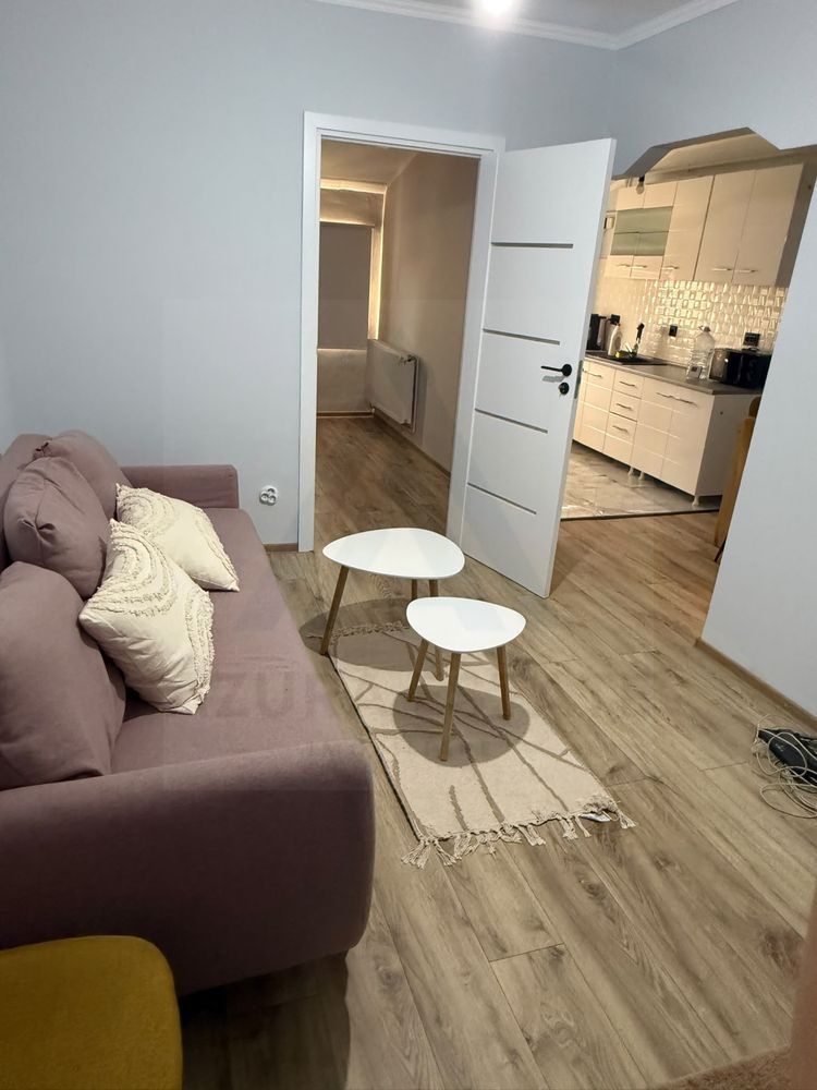 Apartament 2 camere decomandat etaj 1 zona Centrala - Imagine principala