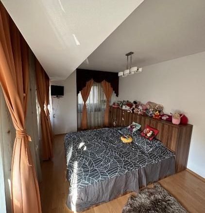 De inchiriat apartament cu 2 camere Complex Privilege, etaj1/13, 400 E - Imagine principala