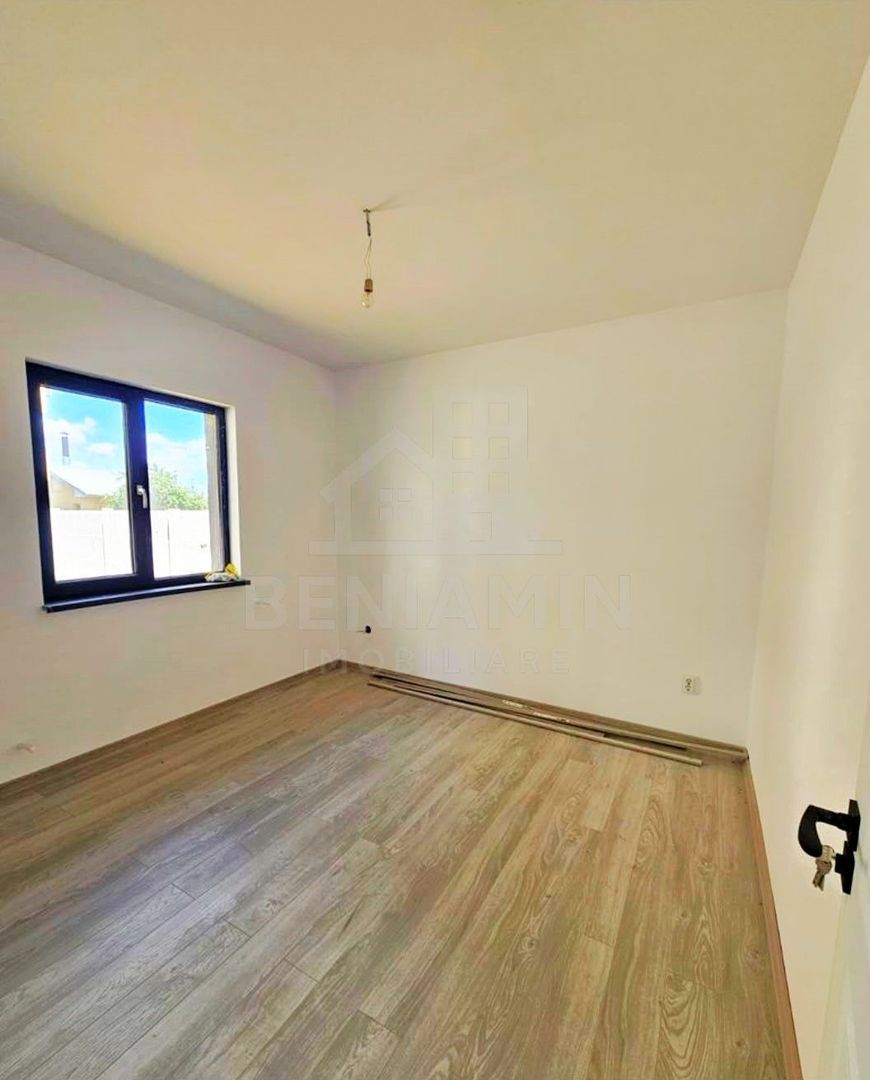 Casa Isalnita-La Cheie-2026-80mp Utili-322mp Teren-Toate Utilitatile - foto 5 Casa Isalnita-La Cheie-2026-80mp Utili-322mp Teren-Toate Utilitatile - foto 5