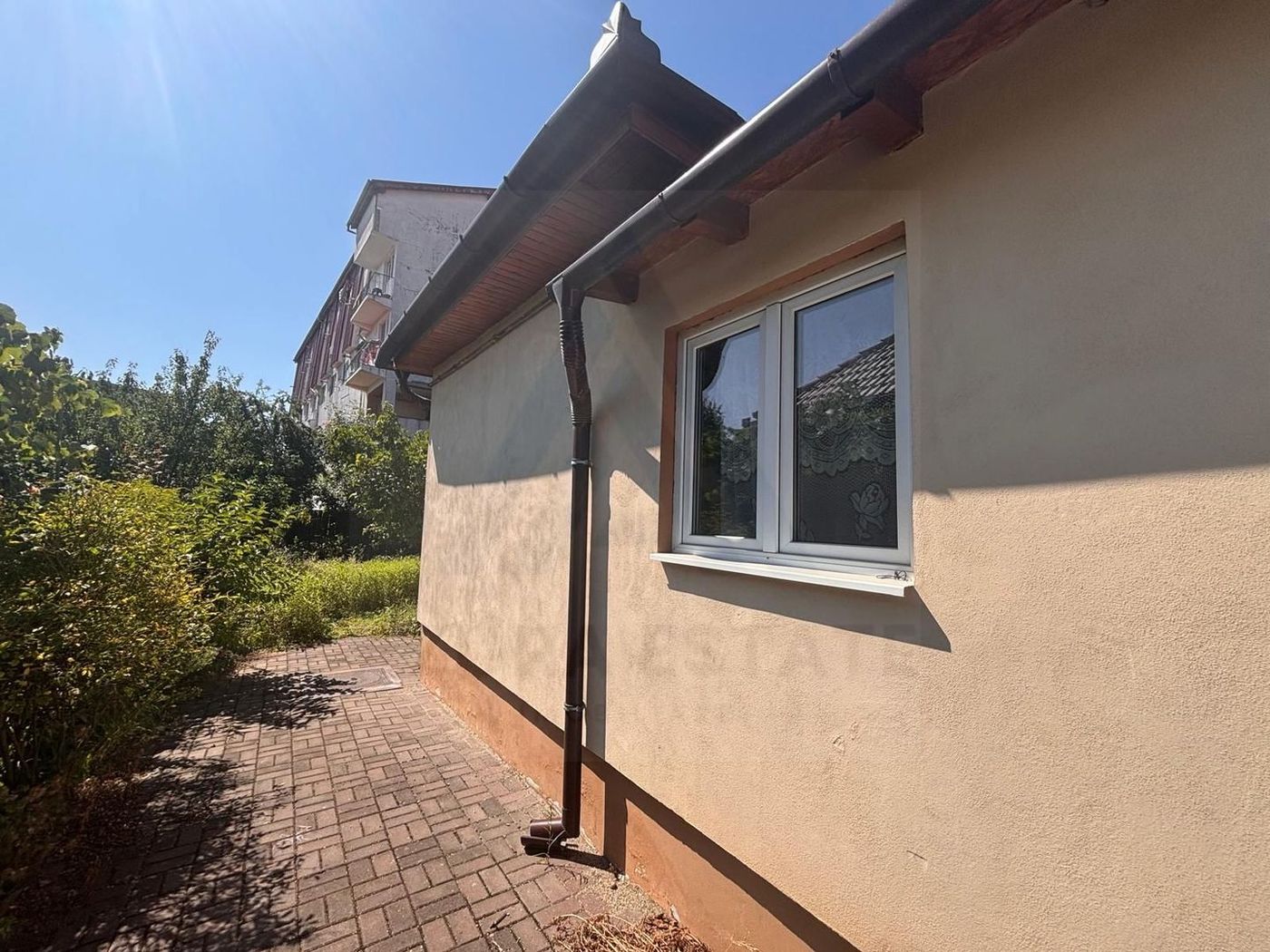 Casa tip duplex singur in curte 335 mp teren zona centrală - foto 2