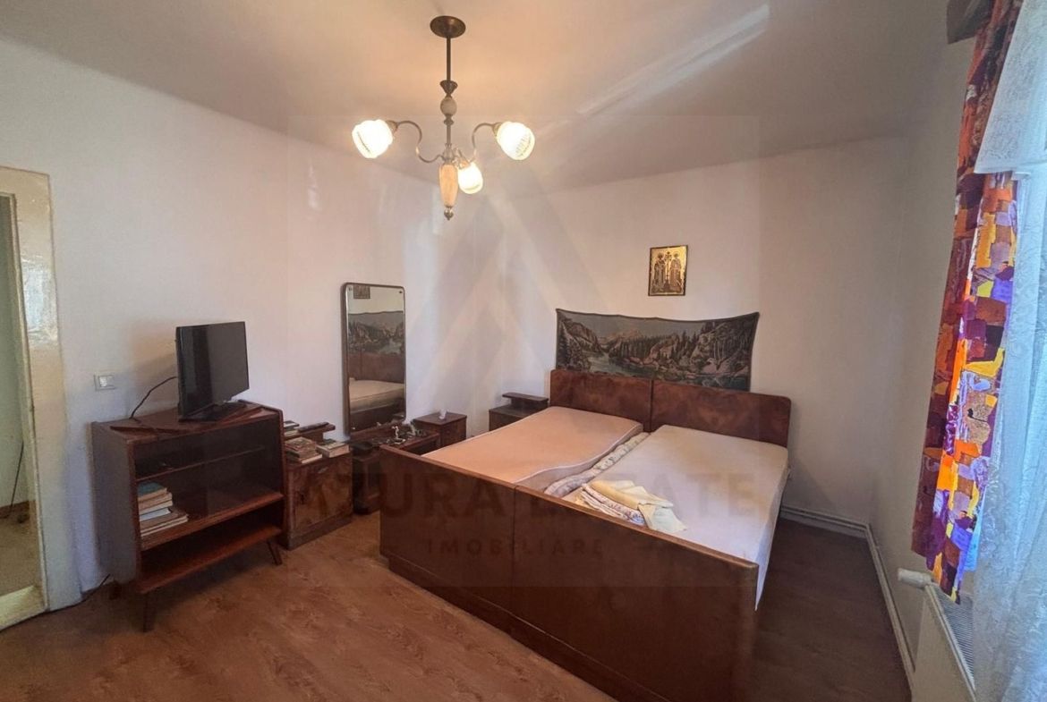 Casa tip duplex singur in curte 335 mp teren zona centrală - foto 6