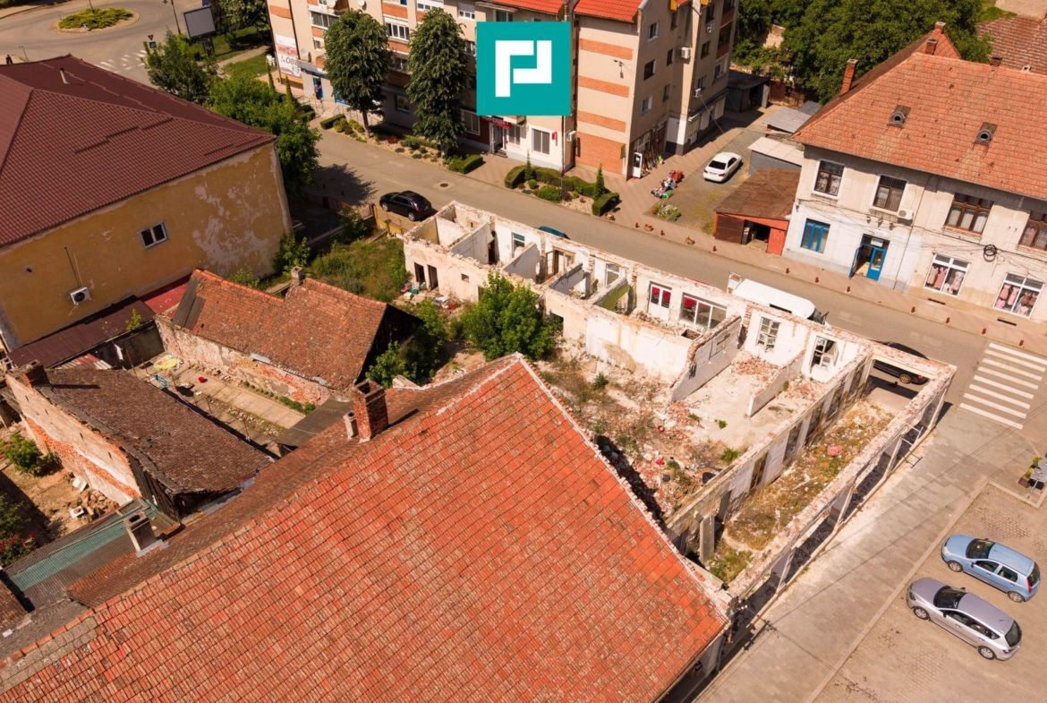 TEREN INTRAVILAN CENTRU LIPOVA 419MP - foto 4