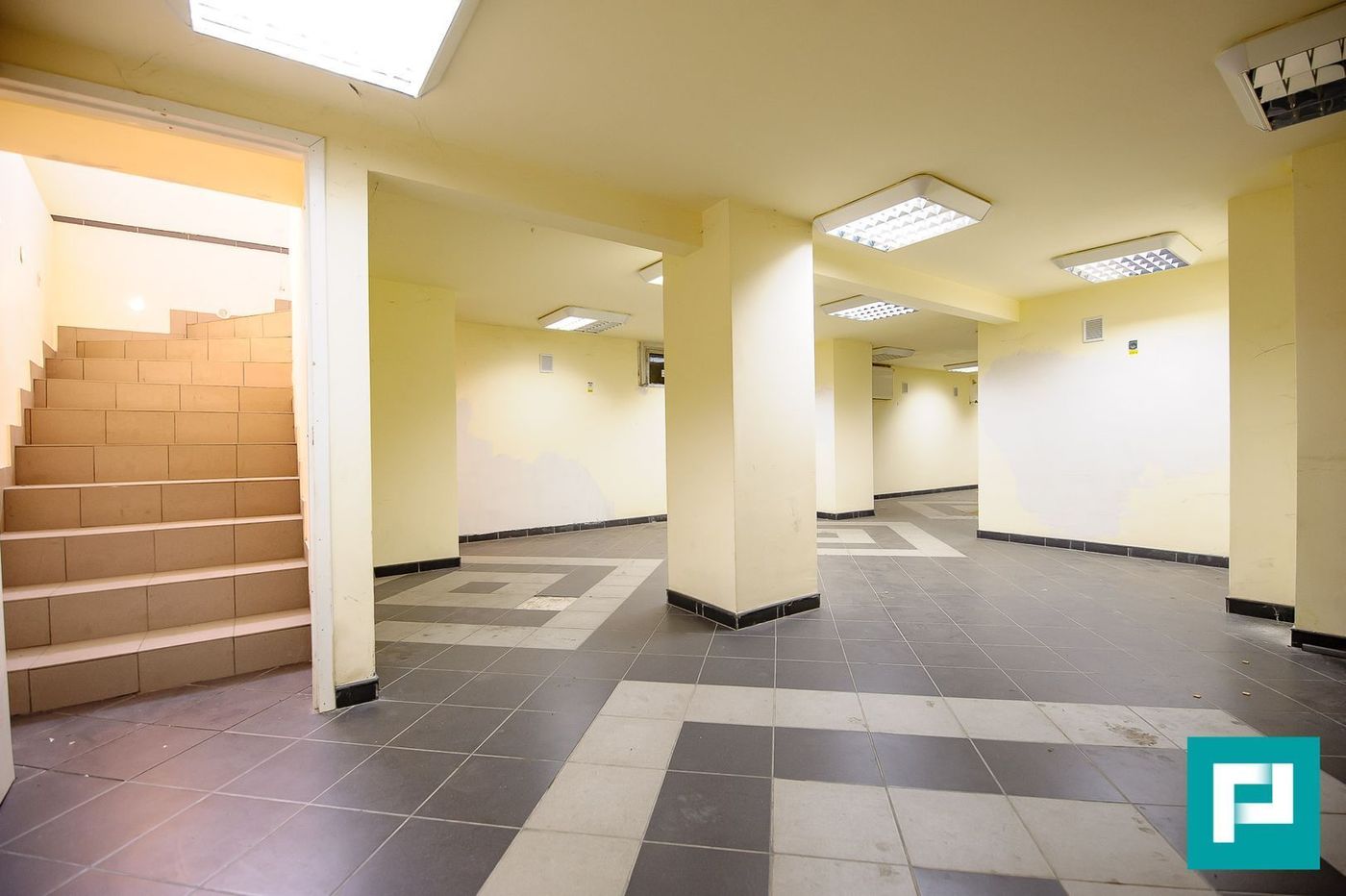 Spațiu comercial Arad, strada Dorobanților 254 mp. - foto 4