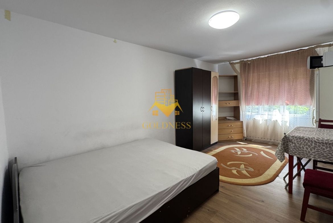 o camera, 30 mp, Manastur str. Negoiu Zona Baza Sportiva, Mehedinti - foto 3