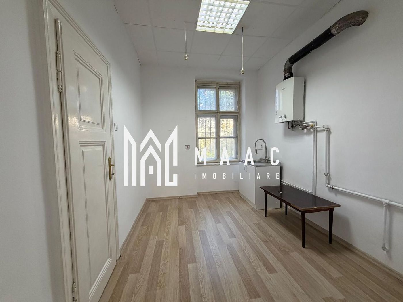 Spațiu birouri 3 camere compartimentat | Central, Sibiu | 100 mp - foto 4 Spațiu birouri 3 camere compartimentat | Central, Sibiu | 100 mp - foto 4