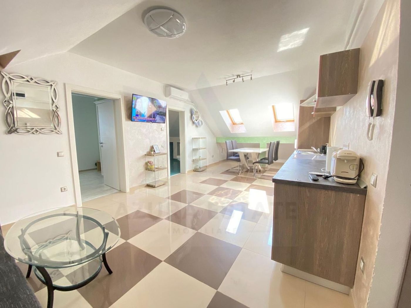 Apartament modern 2 camere 60 mp utili Petfriendly zona Centrala - foto 2