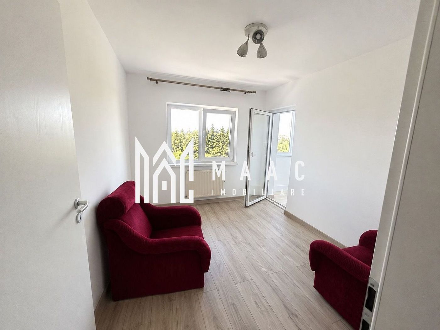 Apartament 3 camere de închiriat | Ștrand, Sibiu | renovat - foto 2